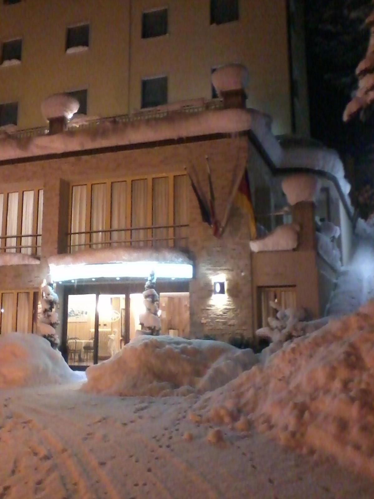 Hotel Miravalle 2000 Лициано ин Белведере Екстериор снимка