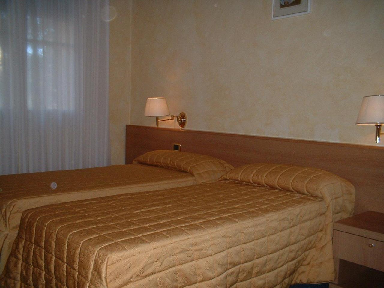 Hotel Miravalle 2000 Лициано ин Белведере Екстериор снимка