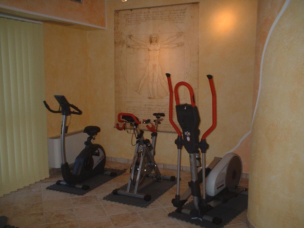Hotel Miravalle 2000 Лициано ин Белведере Екстериор снимка