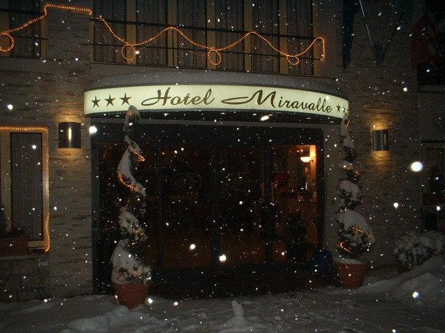 Hotel Miravalle 2000 Лициано ин Белведере Екстериор снимка